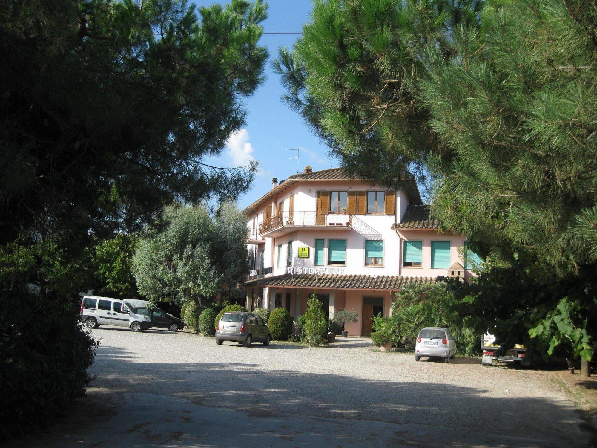 Hotel Ristorante Farneta Cortona Bagian luar foto