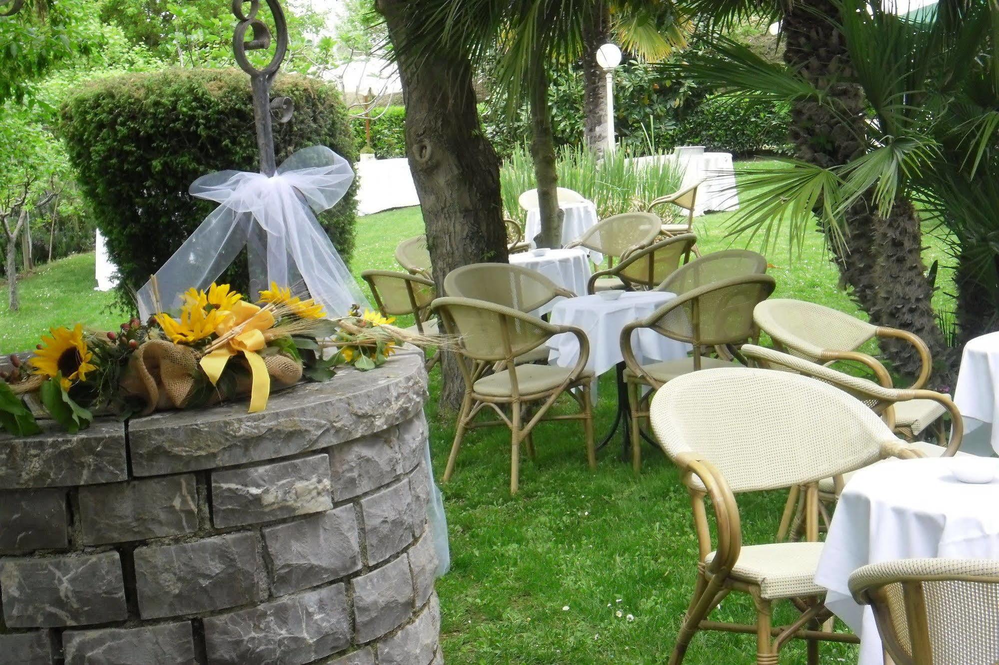 Hotel Ristorante Farneta Cortona Bagian luar foto